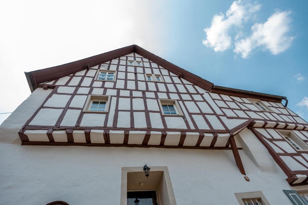 Zur Alten Weinkelter - Bezauberndes Fachwerkhaus Aus Der Spaetgotik Von 1451 - Top Lage Fuer Aktivitaeten - Fahrradkeller Еленц-Полтерсдорф Екстериор снимка